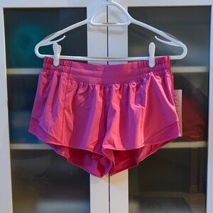 Lululemon Hotty Hot Shorts LR Sonic Pink SZ 10 2.5” NWT 💕💕💕